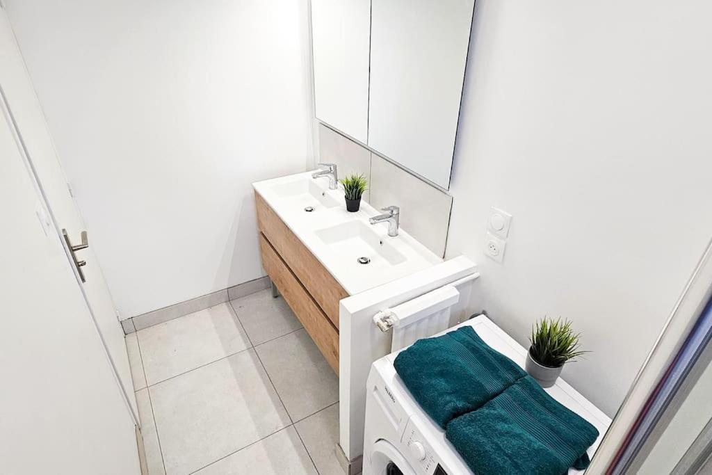 C'Est Chez Maurice! 4 Ch Wifi Balcon Parking Free Apartment Saint-Etienne  Bagian luar foto
